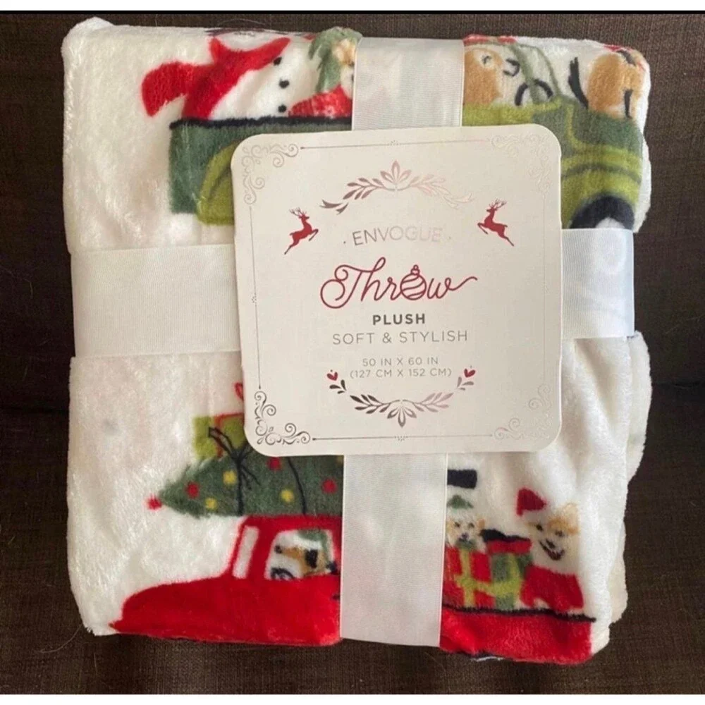 Envogue Holiday Dog Blanket & Pillow Set
